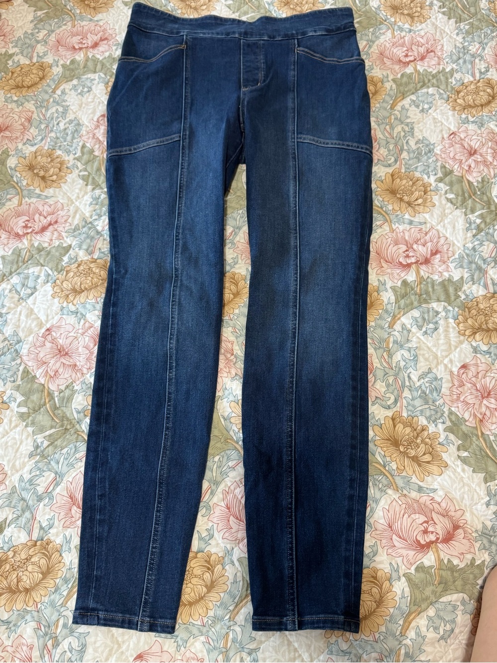 Women’s Duluth skinny jeans size 8